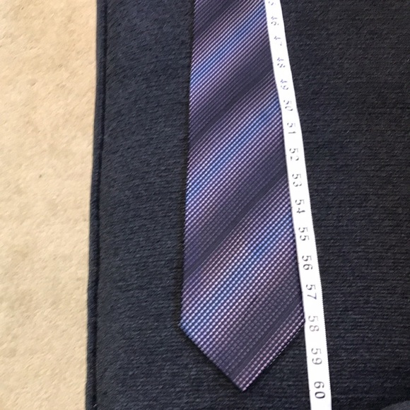 Kenneth Cole Men's 100% Imported Handmade Silk Shimmer Geometric Design Necktie - Picture 9 of 14